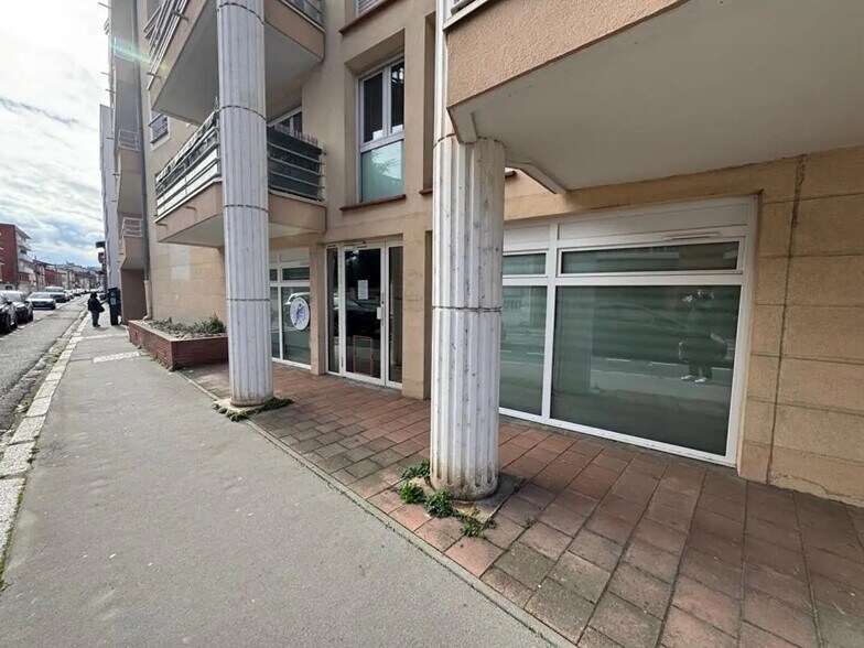 Local commercial dans Toulouse à vendre - Photo de l’immeuble – Image 2 sur 11