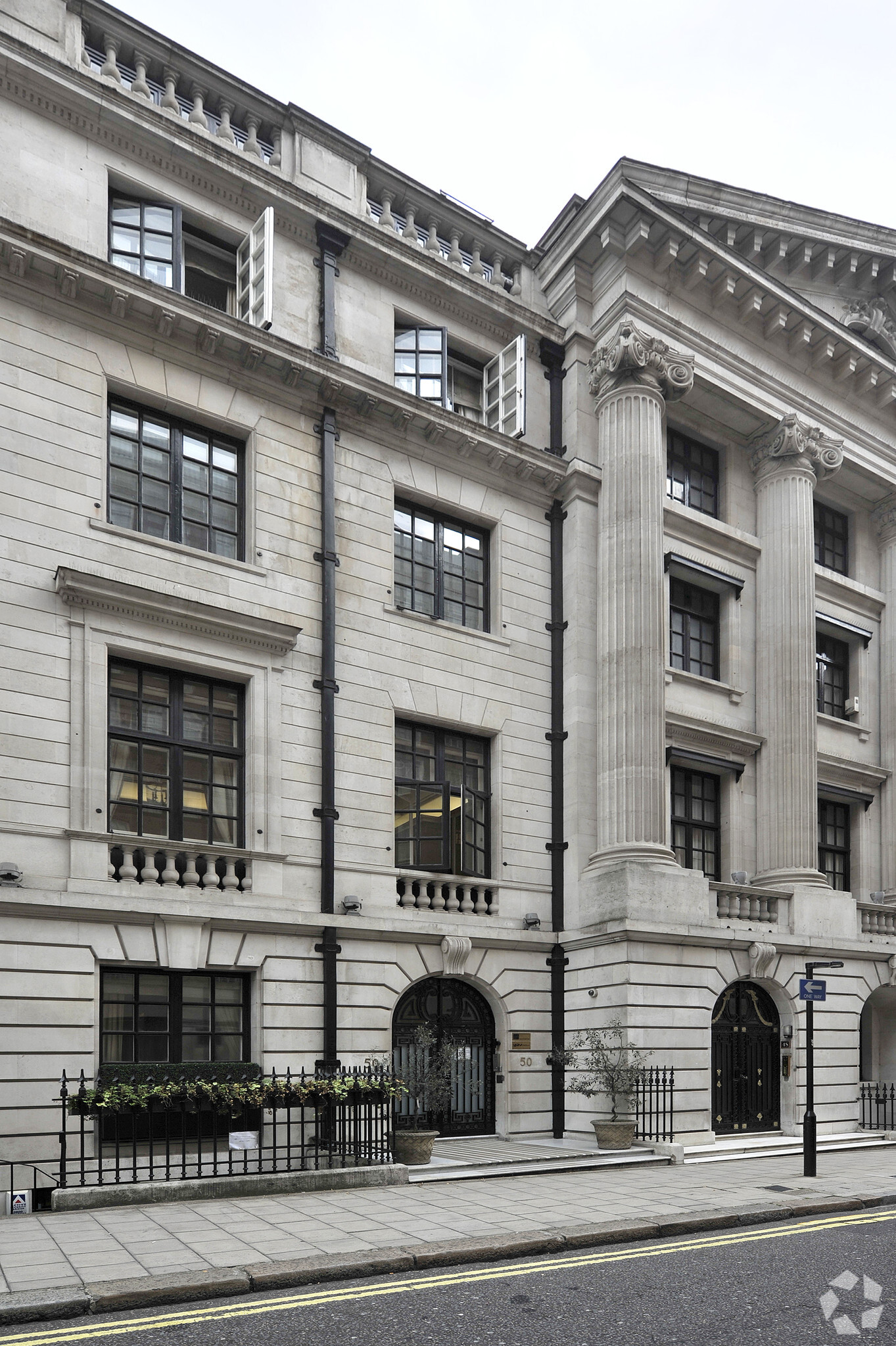 37-38 Upper Grosvenor St, Londres à vendre Photo principale– Image 1 sur 7