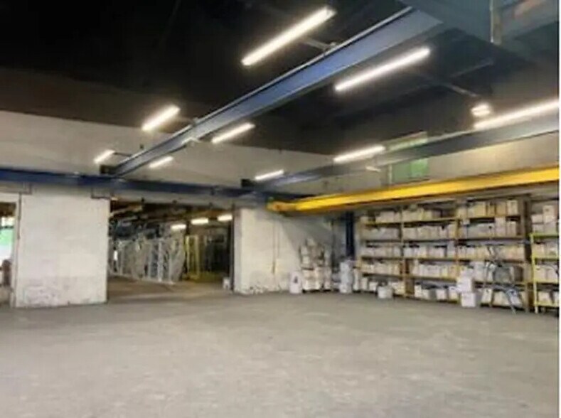 Bureau dans Fleurieu-sur-Saône à louer - Photo de l’immeuble – Image 2 sur 4