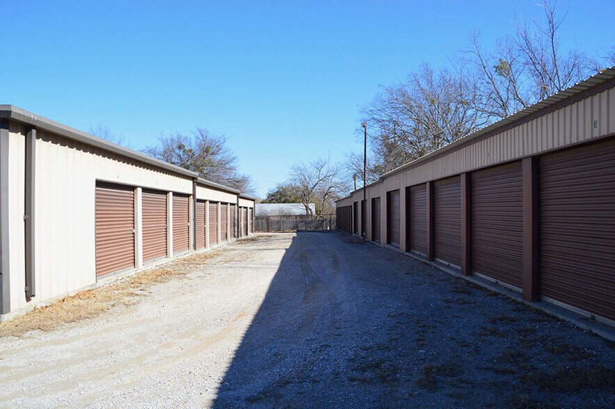 United Storage Units Portfolio portefeuille de 1 biens à vendre sur LoopNet.fr - Photo de l’immeuble – Image 2 sur 5