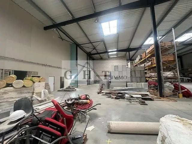 Bureau dans Tigery à louer - Photo intérieure – Image 2 sur 3