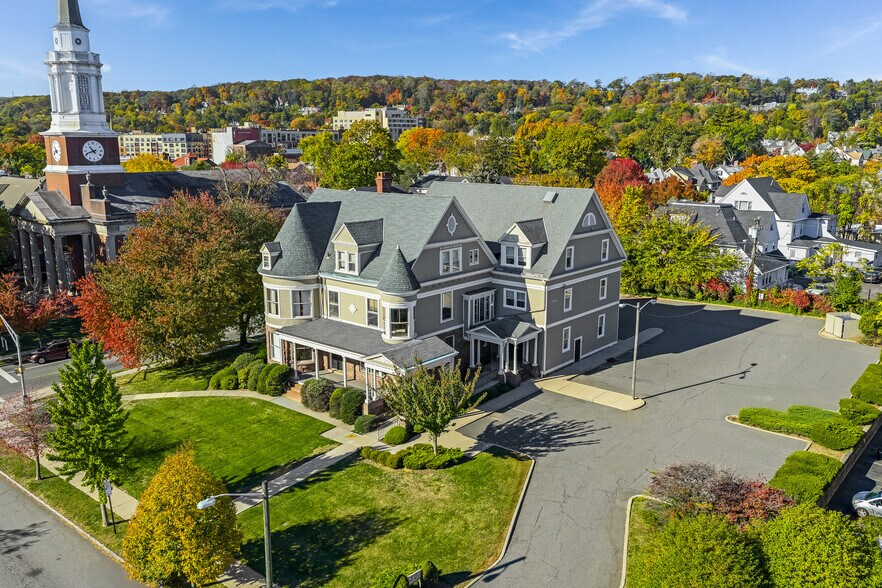 56 Park St, Montclair, NJ à louer - Photo de l’immeuble – Image 3 sur 22