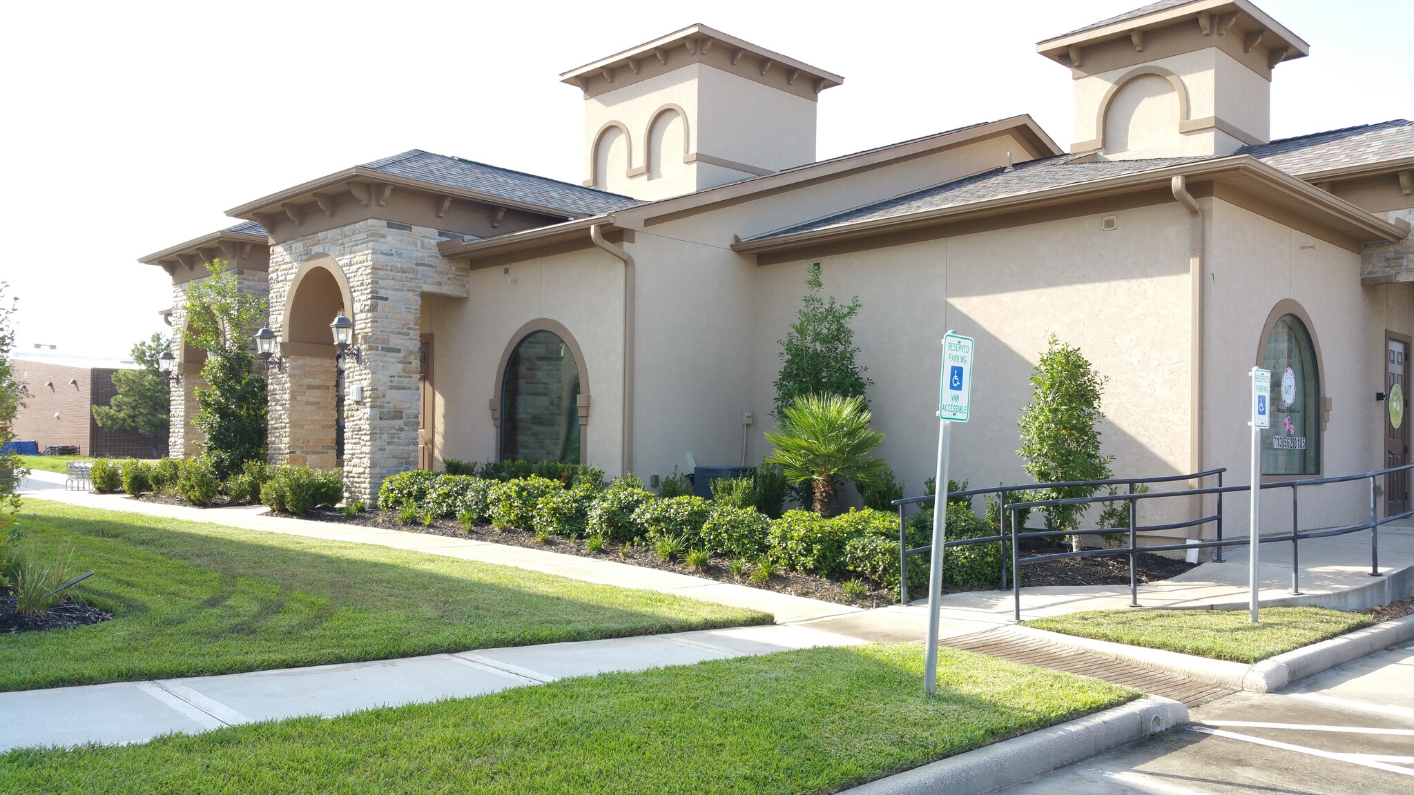 256 Ed English Dr, Shenandoah, TX à vendre Photo de l’immeuble– Image 1 sur 9