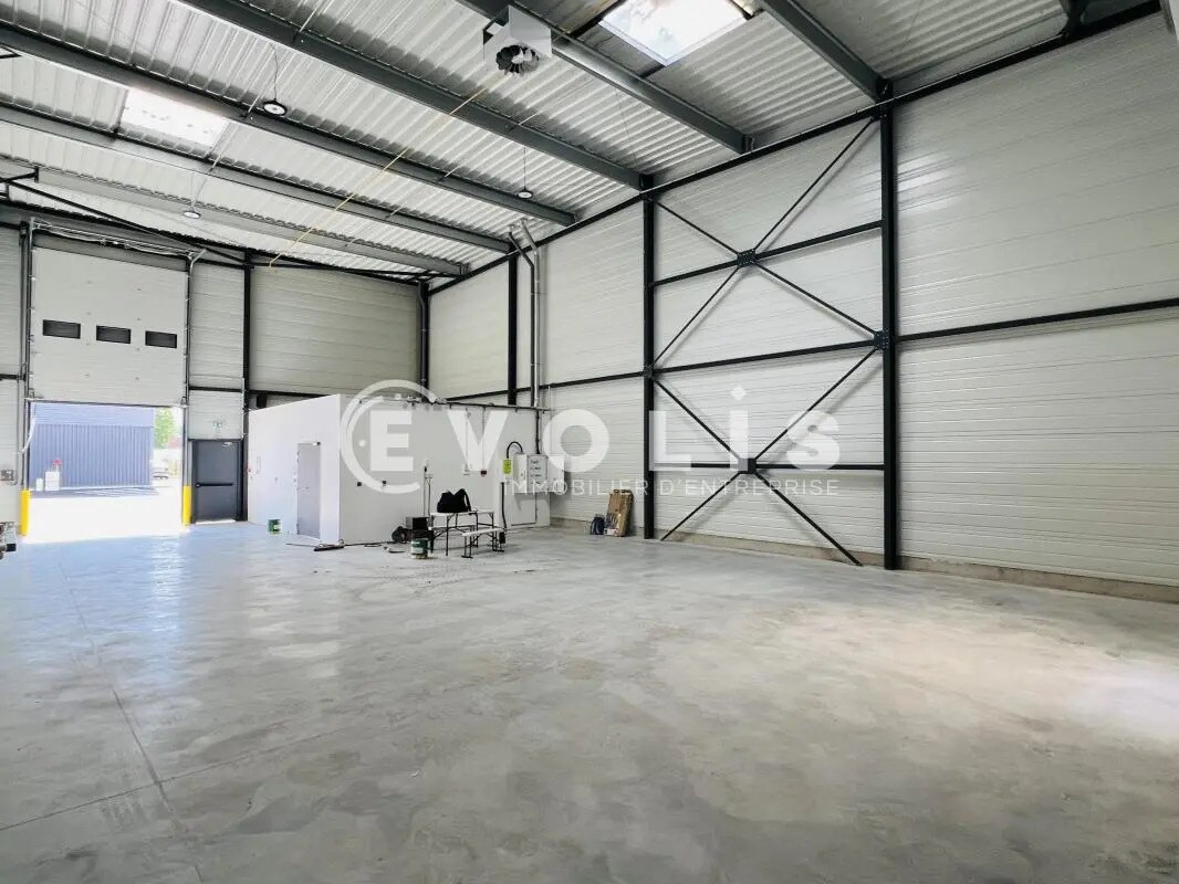 Bureau dans Savigny-le-Temple à louer Photo intérieure– Image 1 sur 8