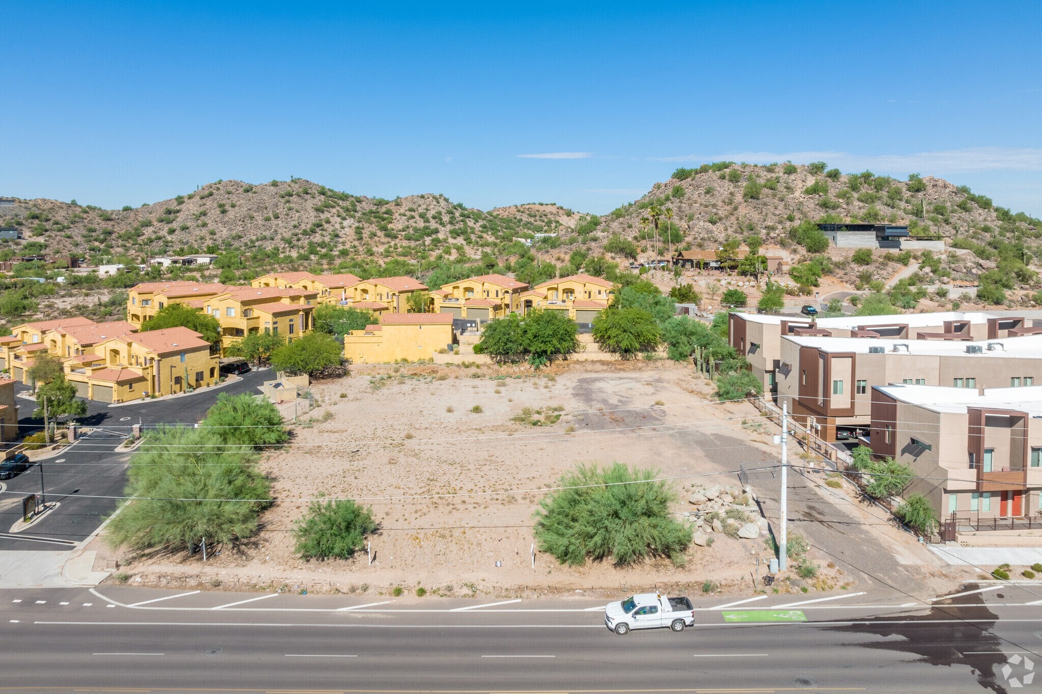19226 N Cave Creek Rd, Phoenix, AZ à vendre Photo principale– Image 1 sur 13