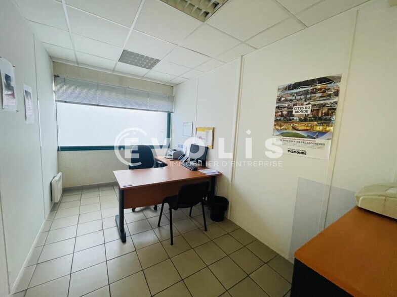 Bureau dans Melun à louer - Photo intérieure – Image 3 sur 5