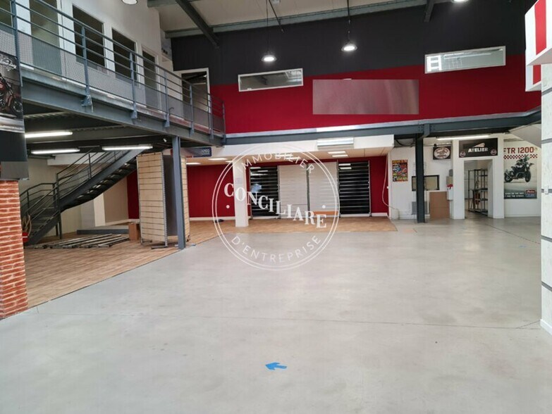 1289 Rue Des Pyrénées, Grenade à vendre - Photo intérieure – Image 3 sur 6