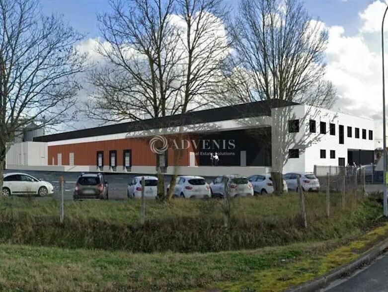 Industriel/Logistique dans La Ville-aux-Dames à louer - Photo de l’immeuble – Image 3 sur 5