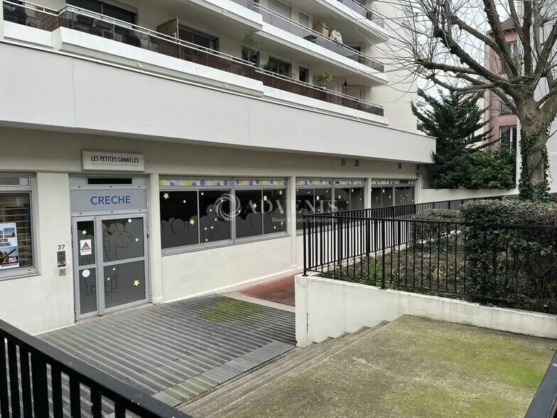 Bureau dans Vincennes à vendre - Photo de l’immeuble – Image 2 sur 12