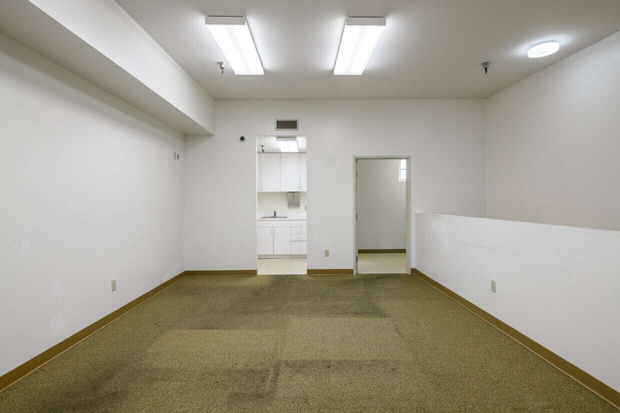 11163 La Grange Ave, Los Angeles, CA à louer Photo intérieure– Image 1 sur 6