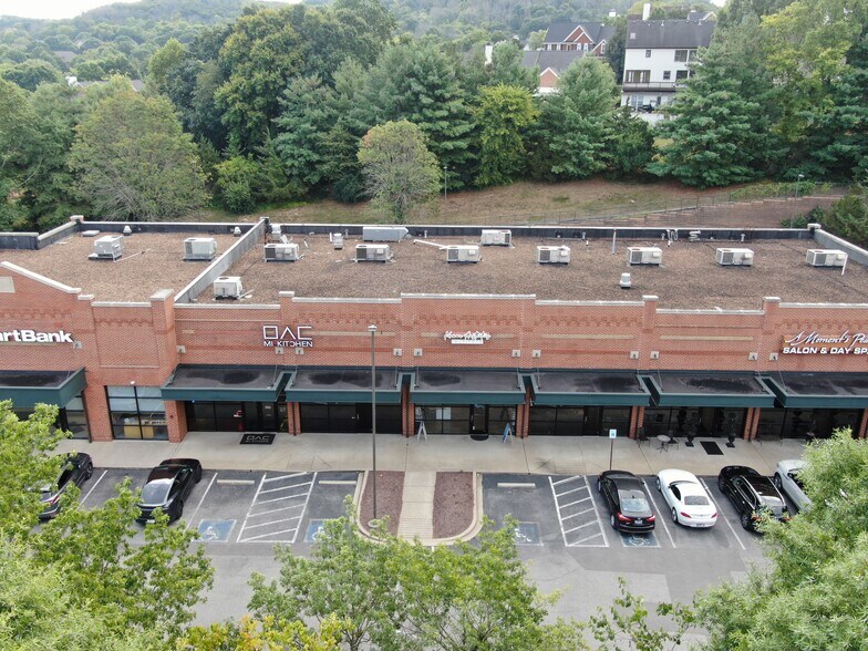 9050 Carothers Pky, Franklin, TN à louer - Photo de l’immeuble – Image 2 sur 6