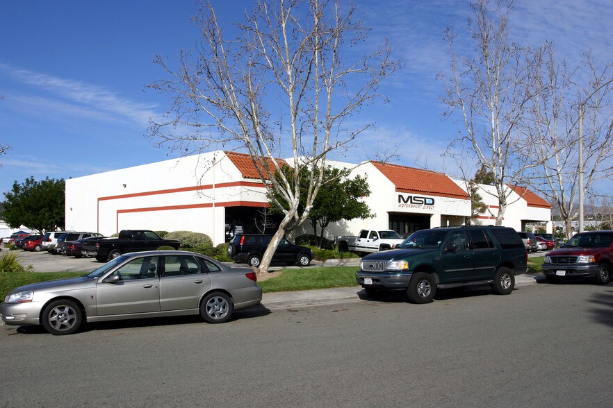 9260 Isaac St, Santee, CA à louer - Photo de l’immeuble – Image 2 sur 5