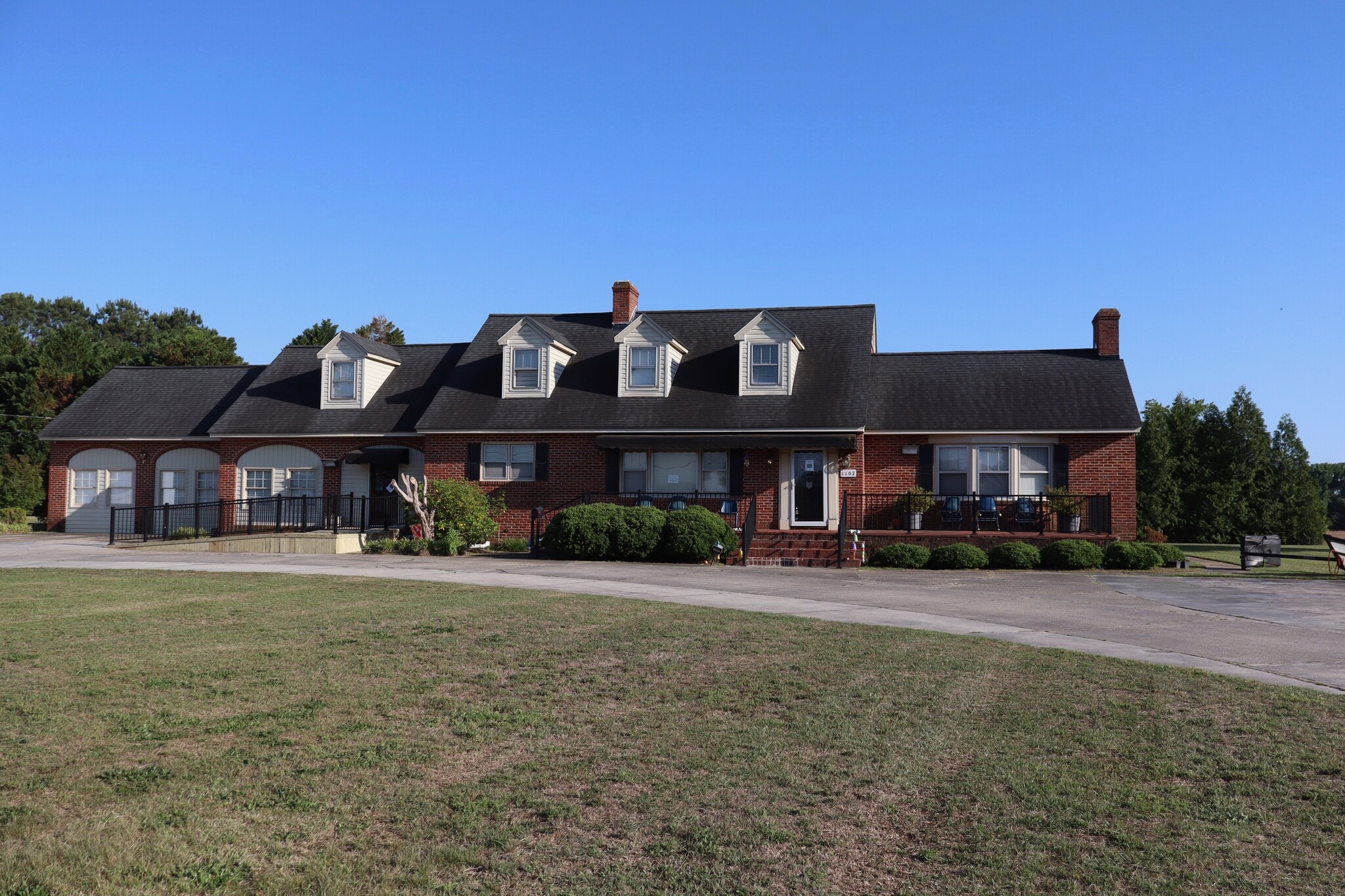 1107 Erwin Rd, Dunn, NC à vendre Photo de l’immeuble– Image 1 sur 15