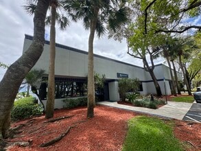5440 NW 33rd Ave, Fort Lauderdale, FL à louer Photo intérieure– Image 1 sur 35