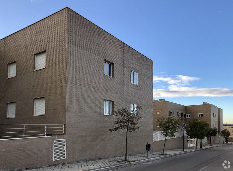 Calle Luis Buñuel, 4, Daganzo de Arriba, Madrid à vendre - Photo de l’immeuble – Image 2 sur 2