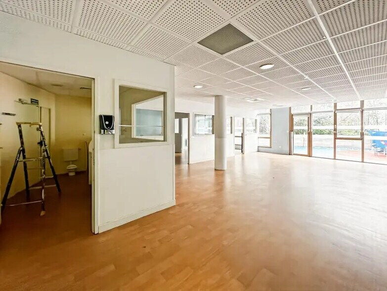 Bureau dans Paris à louer - Photo de l’immeuble – Image 3 sur 9