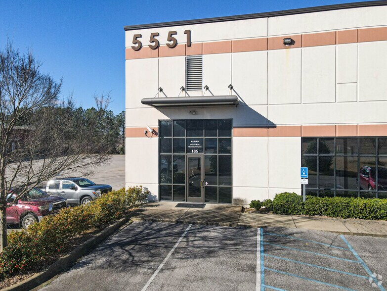5551 Parkwest Dr, Bessemer, AL à louer - Photo de l’immeuble – Image 2 sur 9