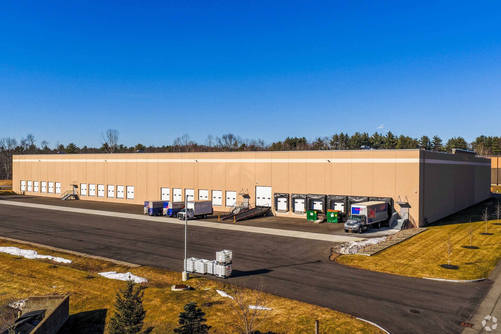 48 Corporate Circle, Albany, NY à louer Photo principale– Image 1 sur 6