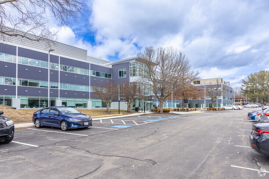 10 Maguire Rd, Lexington, MA à louer - Photo principale – Image 1 sur 5