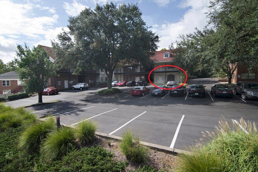 545 E Tennessee St, Tallahassee, FL à louer - Photo de l’immeuble – Image 2 sur 3