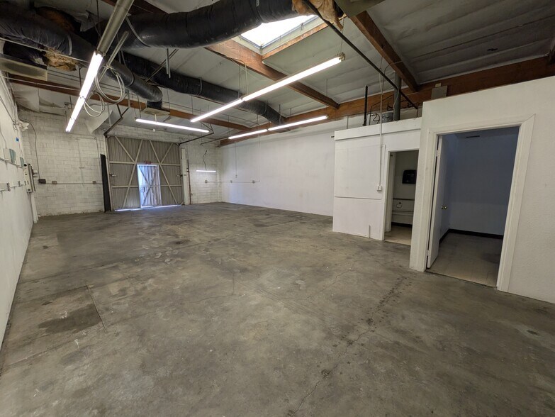 22305-22319 S Vermont Ave, Torrance, CA à louer - Photo de l’immeuble – Image 2 sur 8