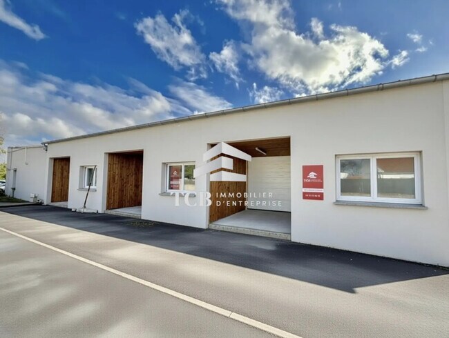 Plus de détails pour Local d'activités, Industriel/Logistique à louer