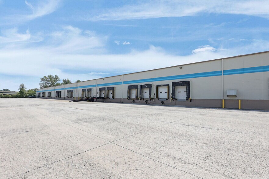 2051 James Pky, Heath, OH à louer - Photo de l’immeuble – Image 3 sur 7