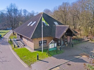 Plus de détails pour Nursery Rd, Loughton - Local commercial à louer