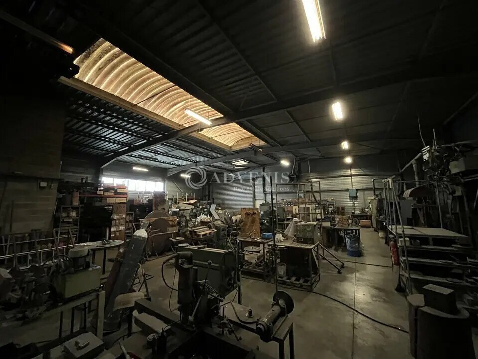 Local d'activités dans Élancourt à vendre Photo intérieure– Image 1 sur 4