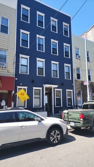 Plus de détails pour 176 N 8th St, Brooklyn, NY - Logement à vendre