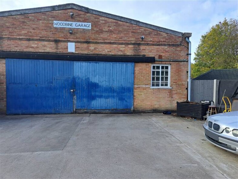 402 Sinfin Ln, Derby à louer - Photo de l’immeuble – Image 1 sur 1