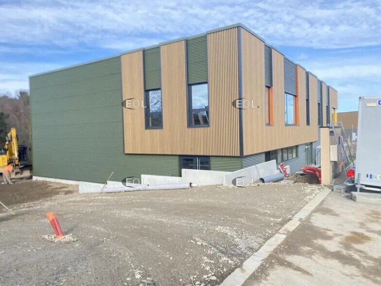 Industriel/Logistique dans Thurins à louer - Photo de l’immeuble – Image 2 sur 14