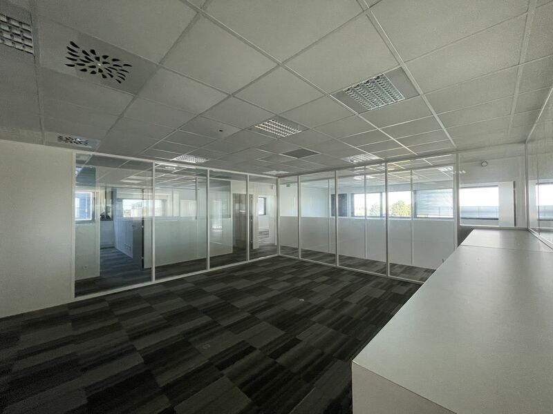 Bureau dans Artigues-près-Bordeaux à vendre Photo intérieure– Image 1 sur 10