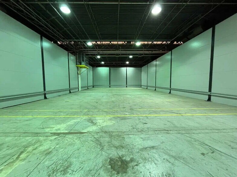 Local d’activités dans Montataire à louer - Photo intérieure – Image 3 sur 3