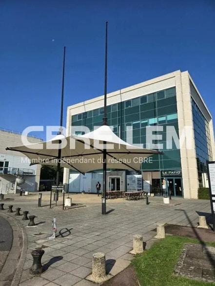 Bureau dans Caen à louer - Photo de l’immeuble – Image 1 sur 3