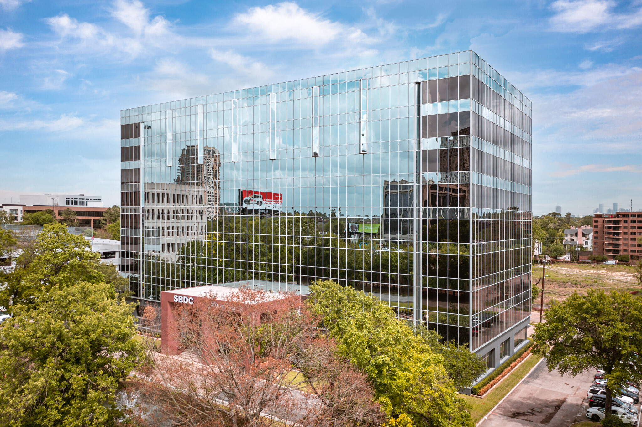 1455 West Loop S, Houston, TX à louer Photo de l’immeuble– Image 1 sur 20