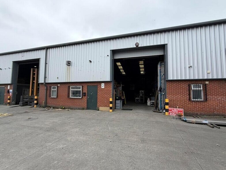 Gladstone St, Oldham à louer - Photo de l’immeuble – Image 3 sur 25