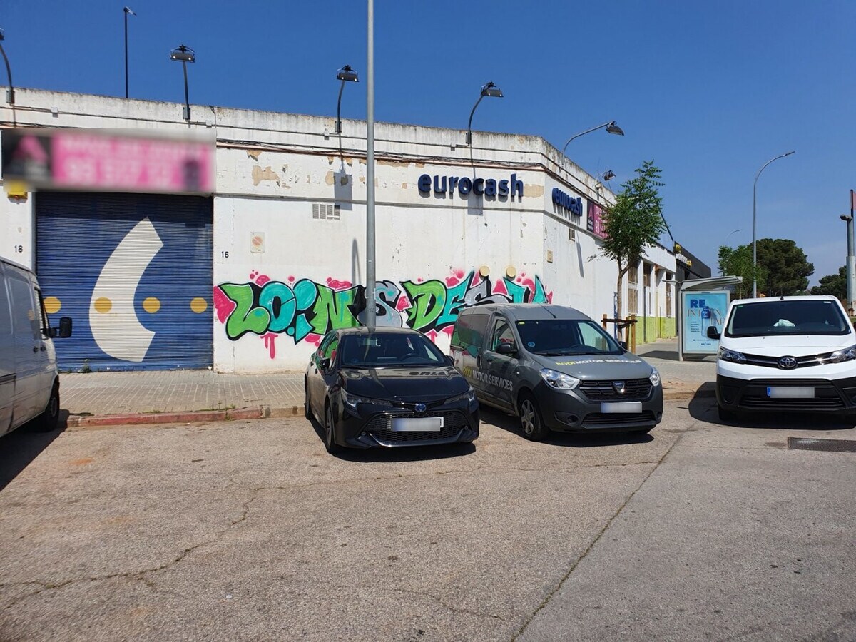 View Photo