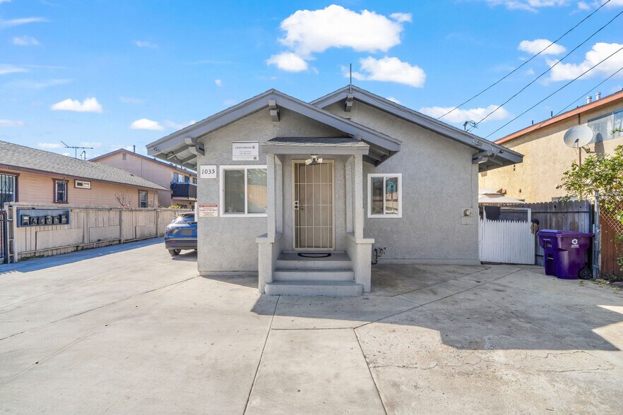 1035-1035 1/2 Orange Ave, Long Beach, CA à vendre - Photo de l’immeuble – Image 2 sur 6