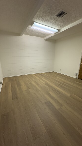 345 W Foothill Blvd, Glendora, CA à louer - Photo de l’immeuble – Image 1 sur 4