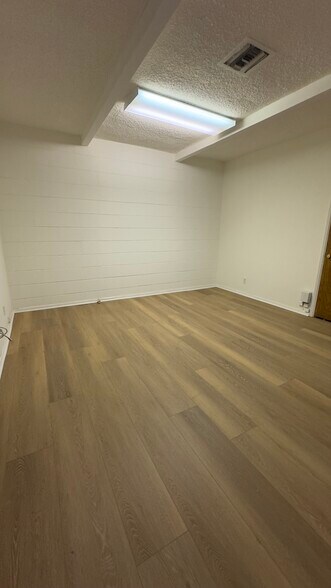 345 W Foothill Blvd, Glendora, CA à louer - Photo de l’immeuble – Image 2 sur 4