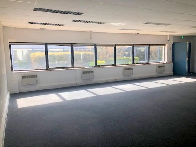 Plus de détails pour Bureau à vendre