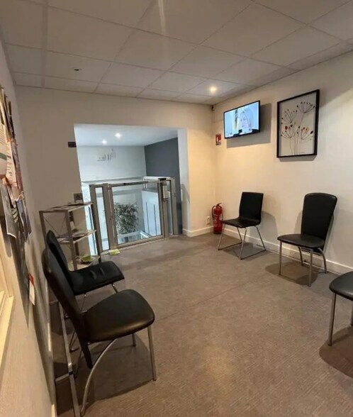 Bureau dans Reims à louer - Hall d’entrée – Image 3 sur 4