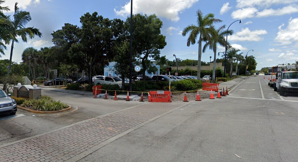 600 S State Road 7, Plantation, FL à vendre - Photo de l’immeuble – Image 2 sur 3