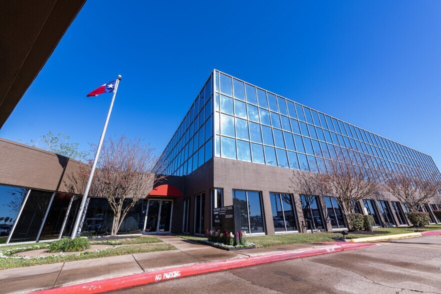3737-3743 Red Bluff Rd, Pasadena, TX à louer - Photo de l’immeuble – Image 3 sur 7