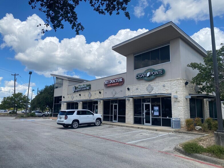 19186 Huebner Rd, San Antonio, TX à louer - Photo de l’immeuble – Image 2 sur 8
