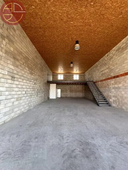 Industriel/Logistique dans Noé à louer - Photo intérieure – Image 1 sur 5