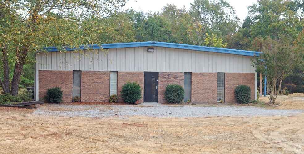 1573 S Lake Dr, Lexington, SC à vendre - Photo de l’immeuble – Image 2 sur 2