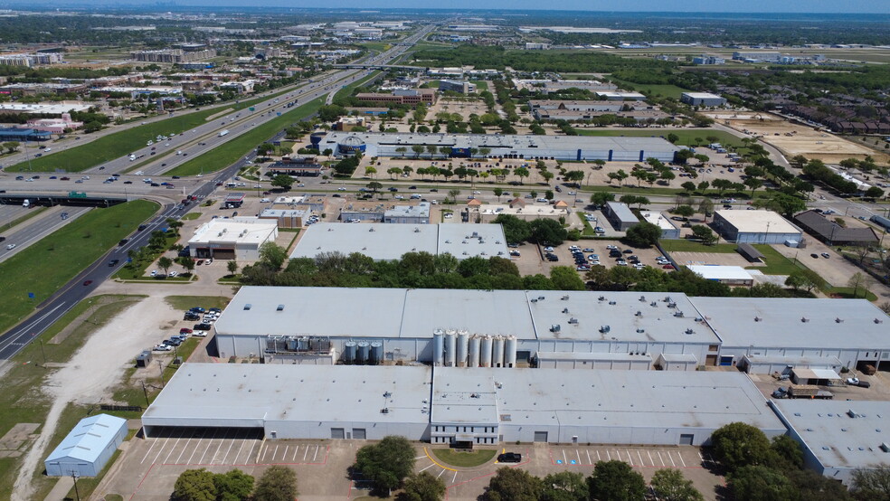 4209 Barnett Blvd, Arlington, TX à louer - Photo de l’immeuble – Image 2 sur 6
