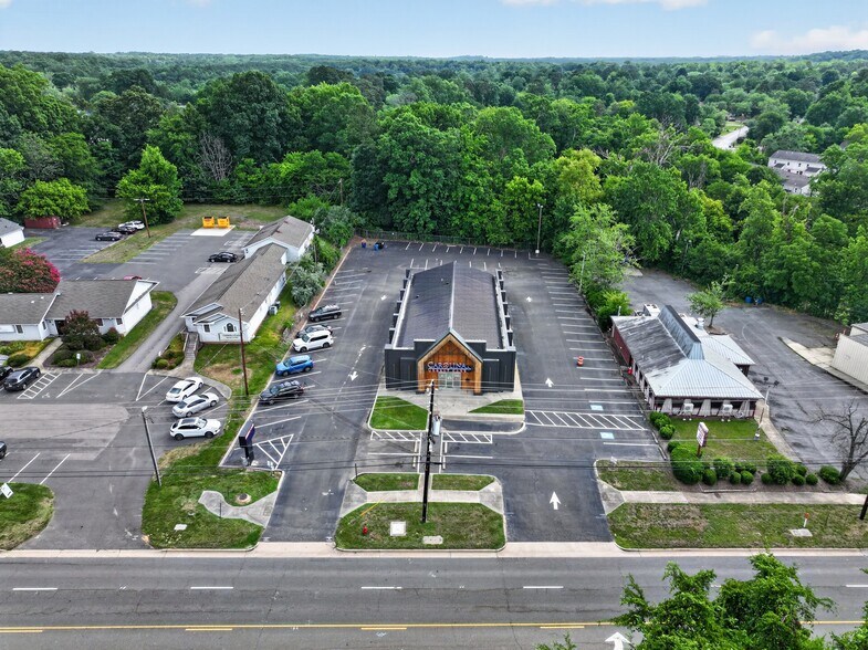 5234 N Roxboro Rd, Durham, NC à louer - Photo de l’immeuble – Image 3 sur 25